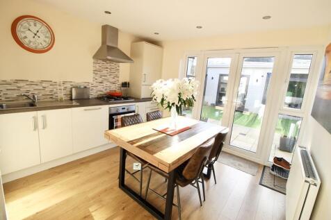 Dining Kitchen photograph 2