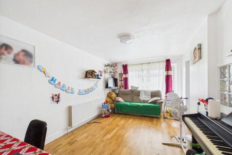 CAM03750G0-PR0065-STILL003