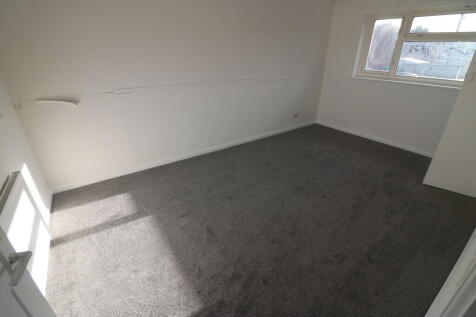 Kingfisher Close, Bransholme photo 5