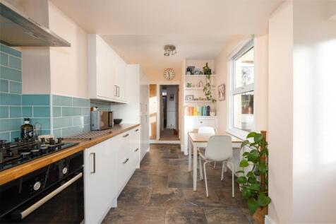 33 Repton Road, BS4-19.jpg