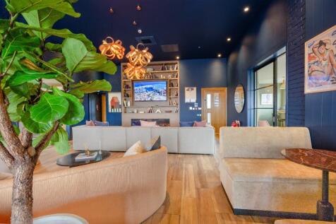 Communal Lounge