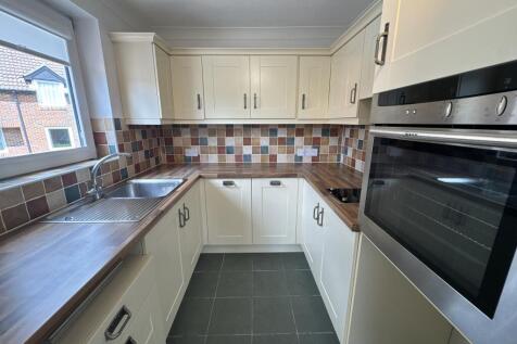 Homeweave House, Robinsbridge Road, Coggeshall, Essex photo 3