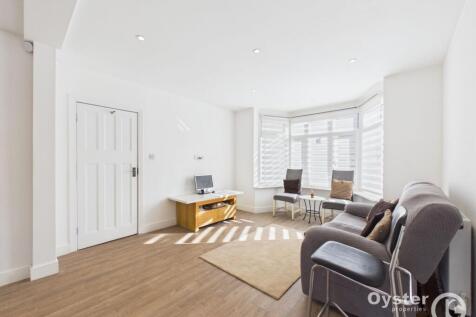 Farm Road, Edgware, HA8 photo 3