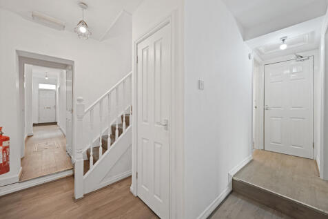 7 Tachbrook Road, Leamington Spa photo 3