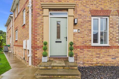 1 Featherstone Cr...