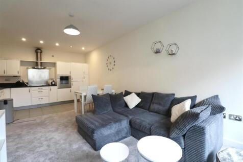 Kitchen/ Lounge