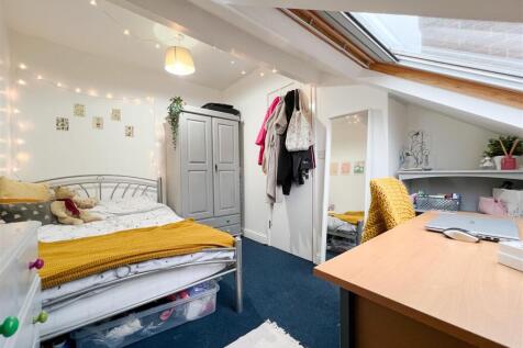 6-bed house on 244 Crookesmoor Road, Sheffield, £2,912/mo
