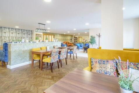 8504812_INTERIOR_04 (Medium).jpg