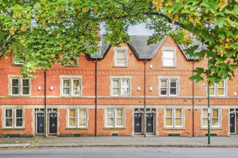 FRONT OF HOUSE PICTURE (1)