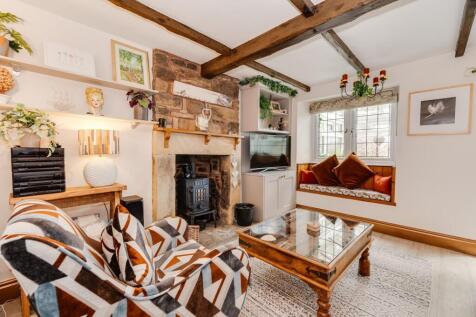 KITCHEN, DINER AND LIVING ROOM