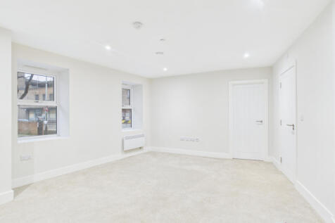Luxury New-Build One Bedroom Apartment in Hull Ci