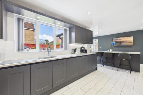 Fabulous Refitted Breakfast Kitchen