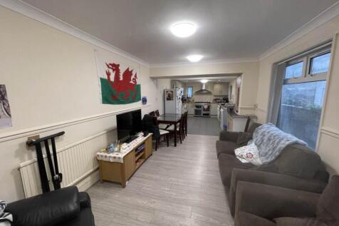 Mackintosh Place, Roath, Cardiff photo 4