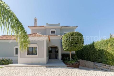 The Crest Fully Renovated 5 bed Villa For Sale (37)