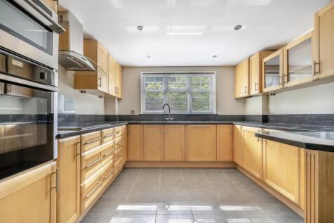 14-6814882f08733-...