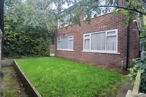 New Hall Road, Broughton Park, M7