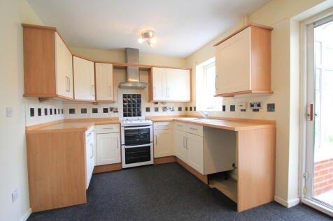 Barker Close, Castlefields,  Stafford,  Staffordshire photo 4