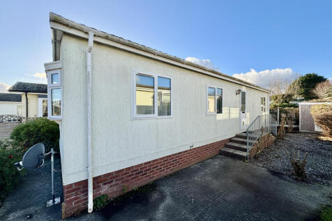 2 Bedroom Detached Park Home for Sale