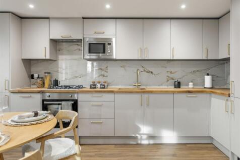4HighamRd-ShowFlatWeb04.jpg