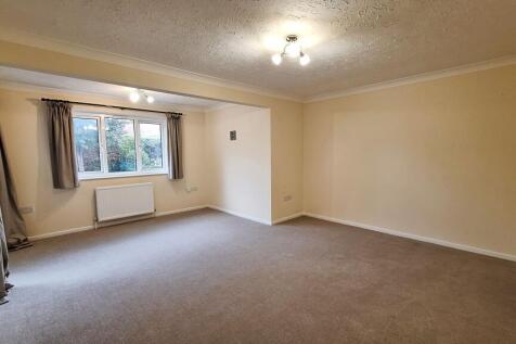 Pursehouse Way photo 3