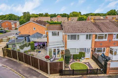 Spinney Close-Aerials-Small-PorticoMarketing-Nexa-