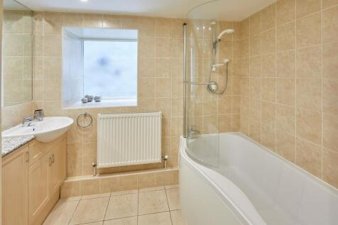 Stay-North-Yorkshire-River-View-Ripon-32-guesty.jp