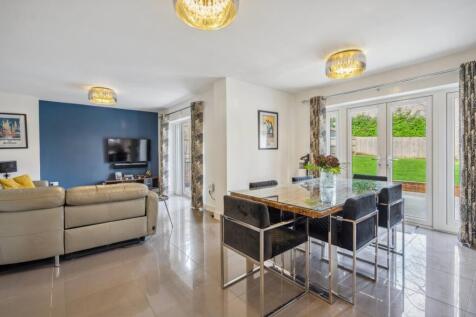 Family/Dining Room
