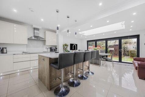 Kitchen/Dining/Famil