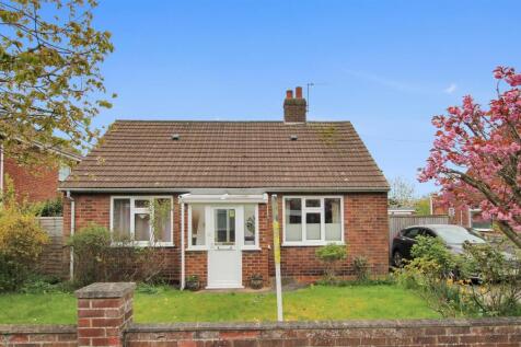 49 Lammas Leas Road - Front - N1.JPG