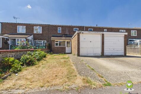 EweMove Estate Agents Basingstoke - Gilbert Close