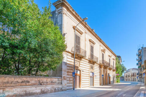 1palazzo_casamassima_raro_realty