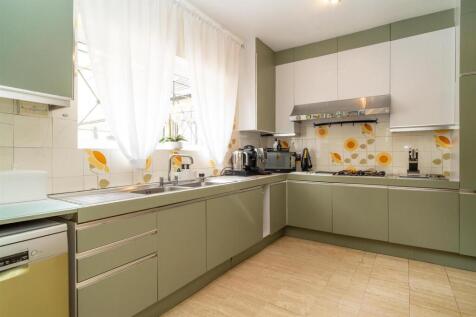 018-77 Allum Lane.jpg