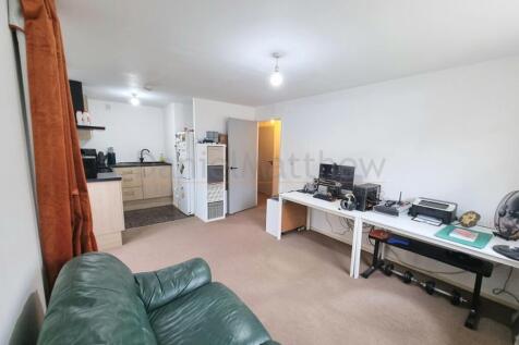 Open Plan Lounge/Kitchen