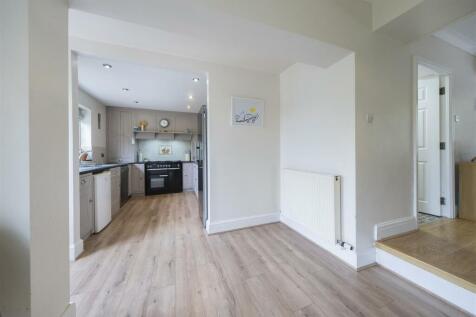 11A Whitegate Road-002.JPG