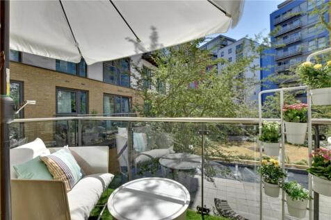 London, SE10 - property photo