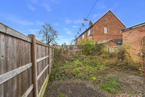 CAM01943G0-PR0597-STILL005.jpg