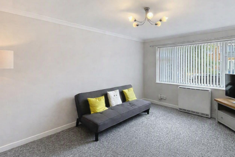 Denton Close, Kenilworth photo 3