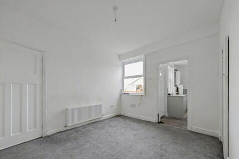 35 Scrogg Road Newcastle upon Tyne NE6 4EX