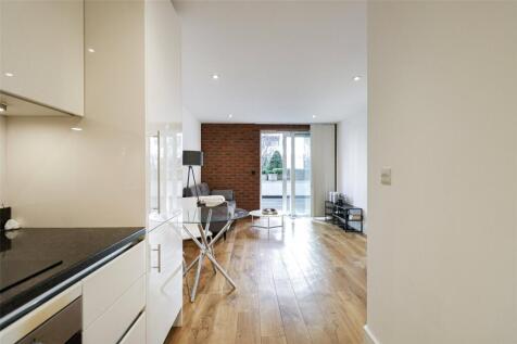 Major Draper Street, London, SE18 photo 2