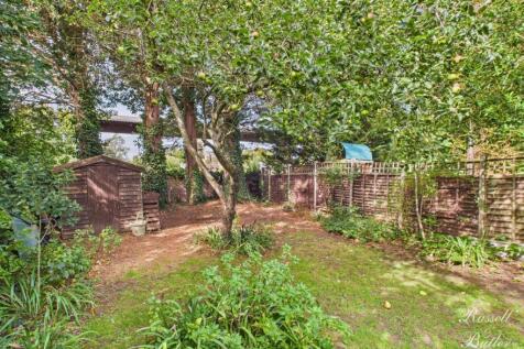 CAM01995G0-PR0368-STILL033