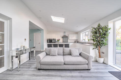 1387510-7-694572e...