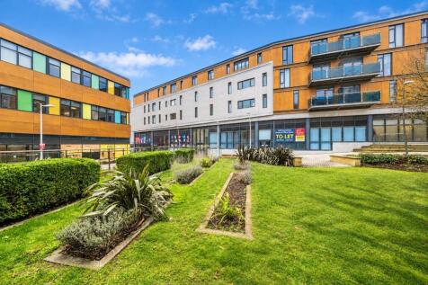 2-bed flat on Mulberry House, Burgage Square, Wakefield, West Yorkshire, WF1, £925/mo