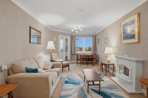 6_kelburn_court_001.jpg
