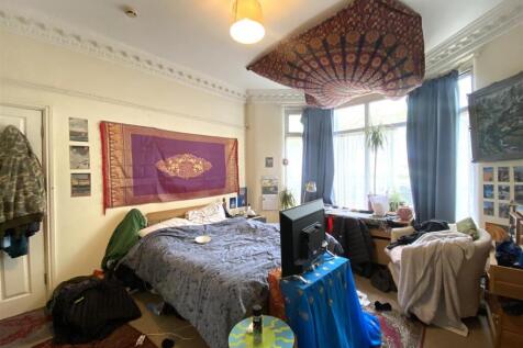 BEDROOM 14.jpeg