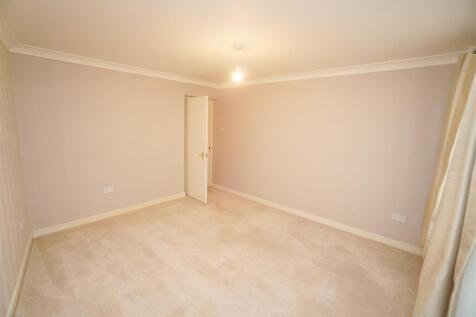 bedroom2.jpg
