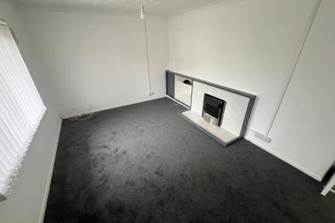 CAERNARVON CRESCENT, CWMBRAN photo 2