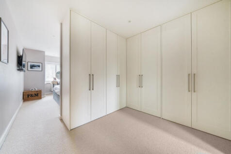 1304413-10-684330...