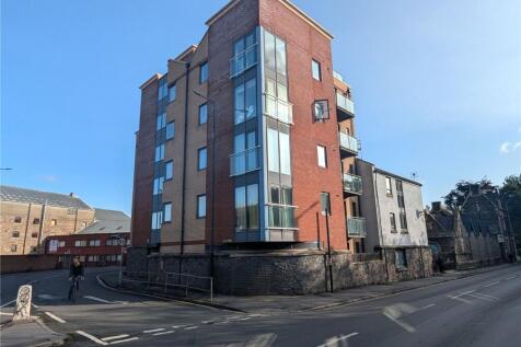 2-bed flat on Saints Court, Pennywell Road, BS5 0EE, £1,550/mo