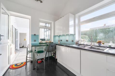 1382875-8-691ef55...