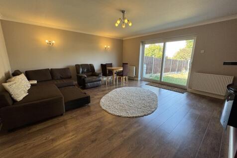 Point Clear Road, St. Osyth, Clacton-on-Sea photo 4